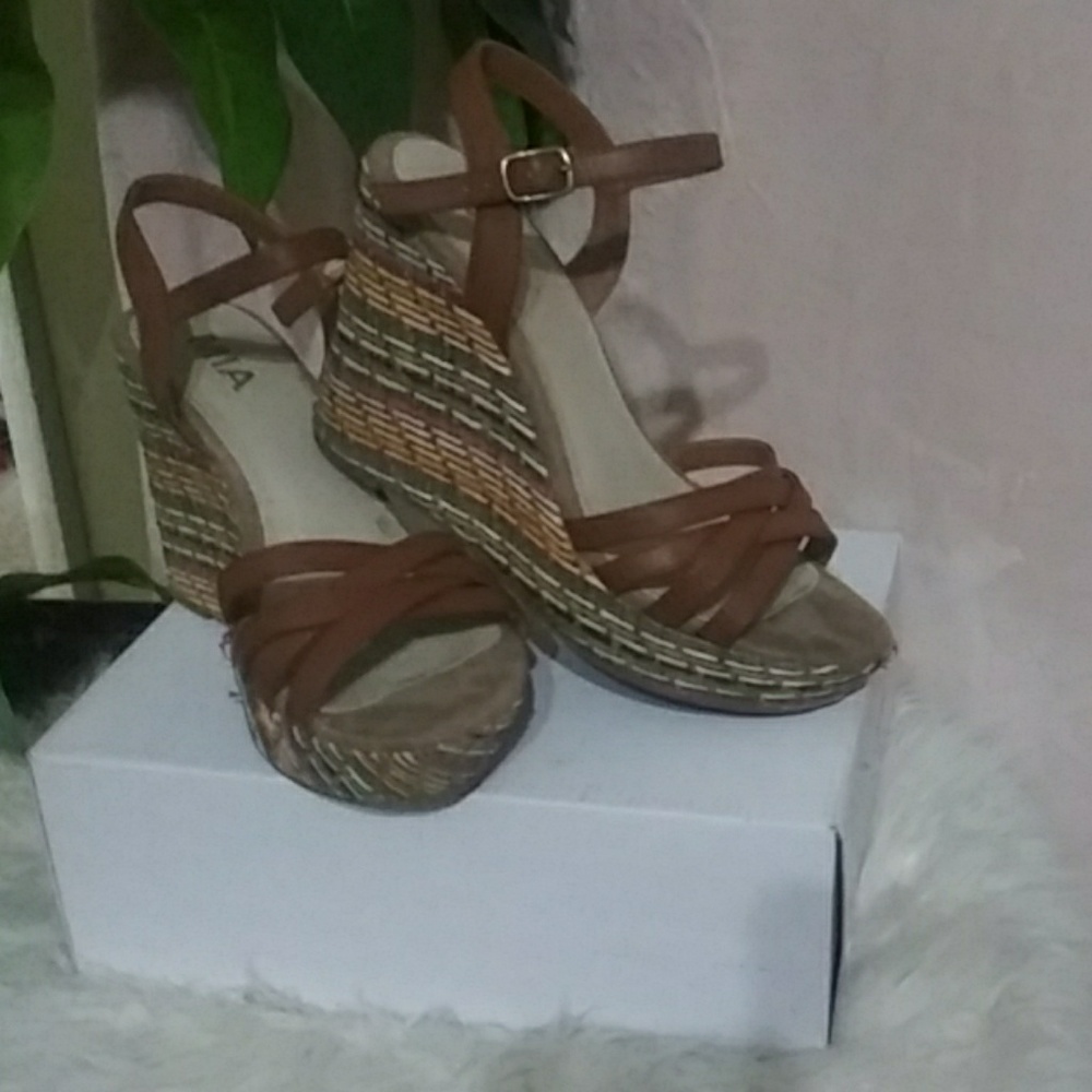 Wedges - Picture 2 of 5